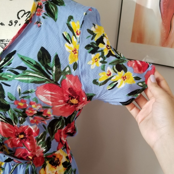 Floral Blue Dress, SIZE S, Open In the front. - Picture 6 of 16